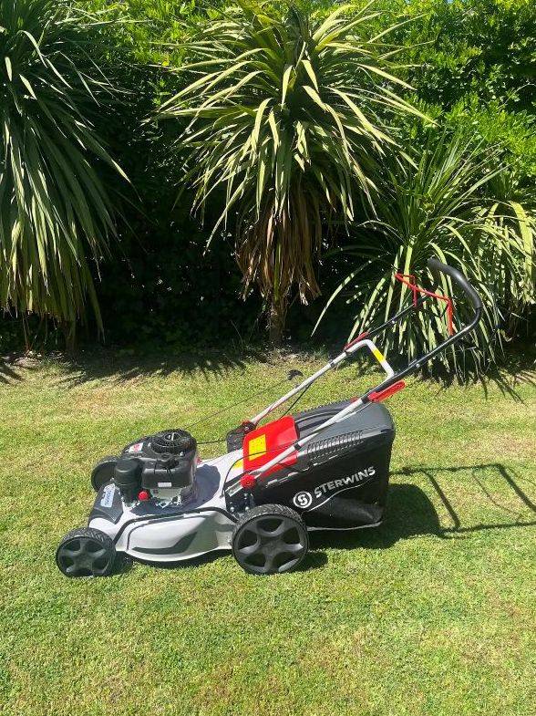 Alquiler de cortacésped portatil y autopropulsado - Sterwins / 149cc / 46 cm ancho